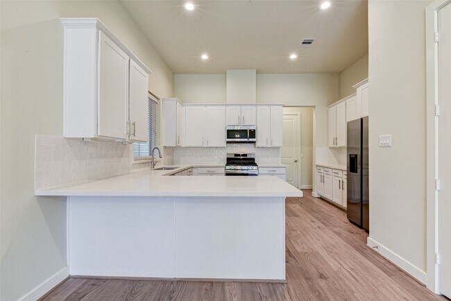 Building Photo - 1614 Northwood St