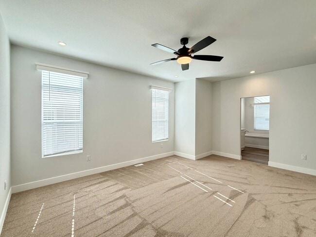 Building Photo - 11 Palm Via