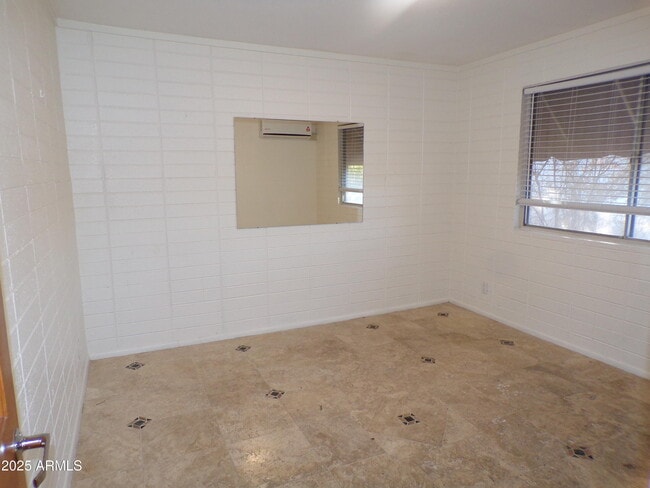 Building Photo - 3333 E Medlock Dr