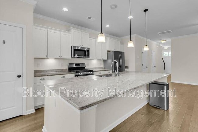 Building Photo - 1660 Bridwell Ln