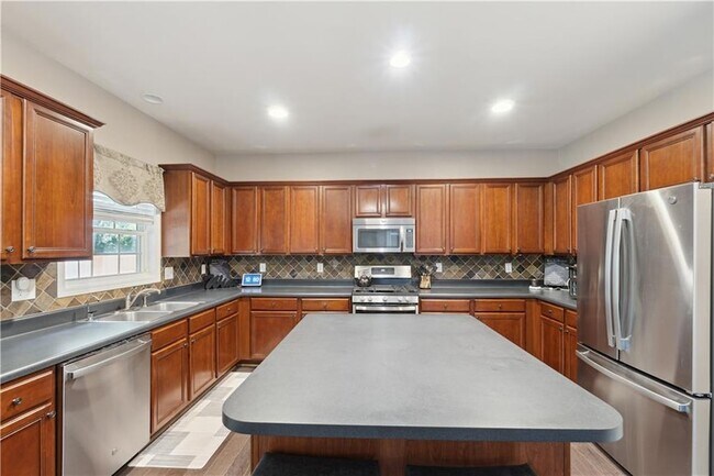 Building Photo - 5839 Buckner Creek Dr SE
