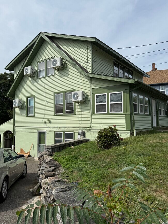 Primary Photo - 170 Walker Hill Rd