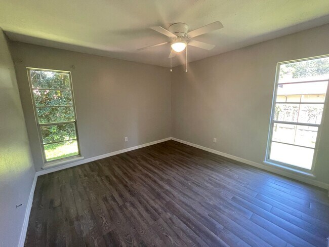 Building Photo - Cozy & Convenient – 2 Bedroom Home in Ocala