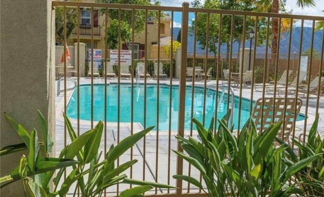 Building Photo - 1800 E Lakeshore Dr