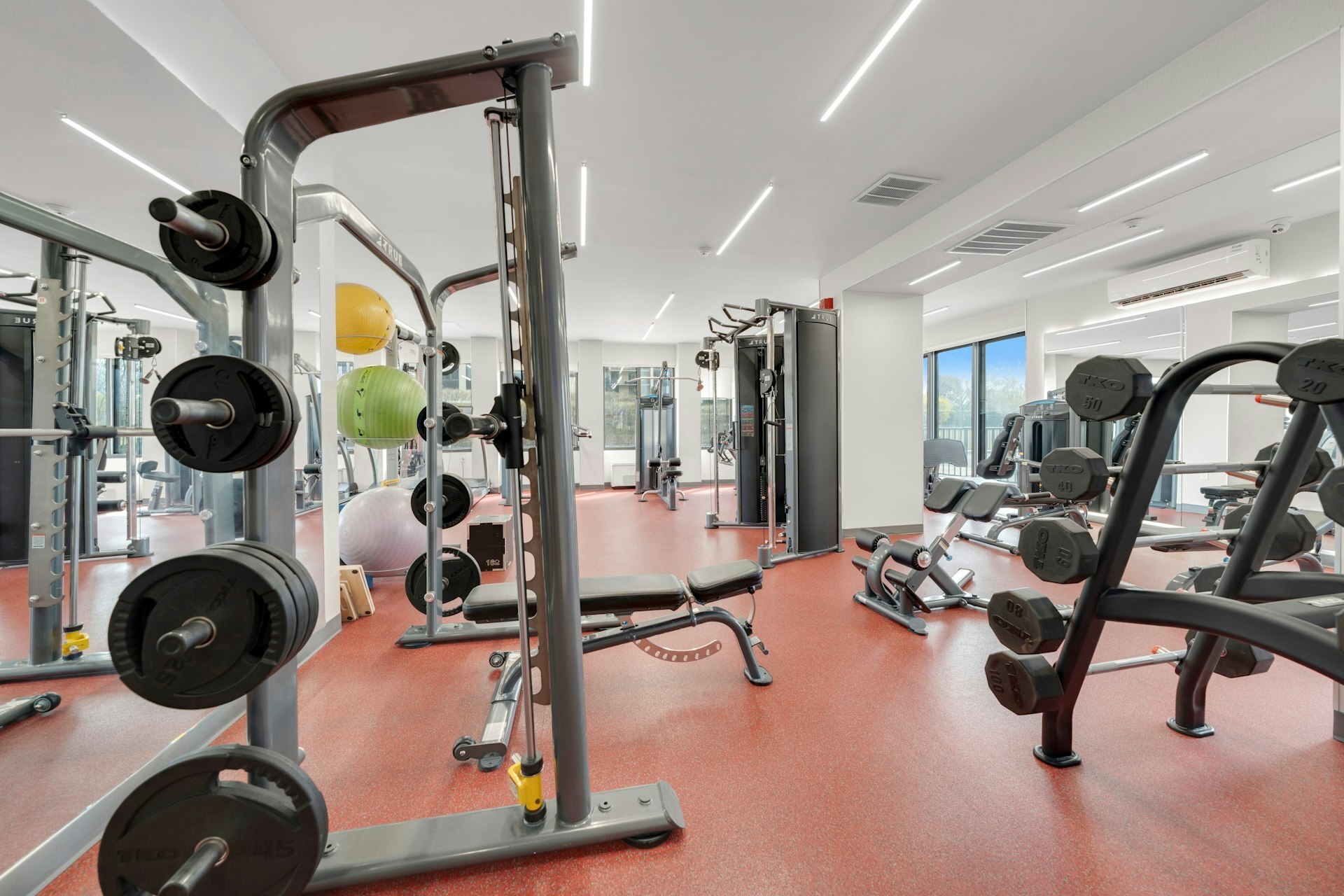 Building Photo - 300 Winston Dr