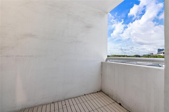 Building Photo - 2977 McFarlane Rd