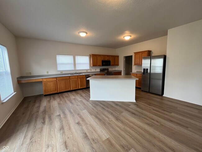 Building Photo - 6146 Big Stone Dr