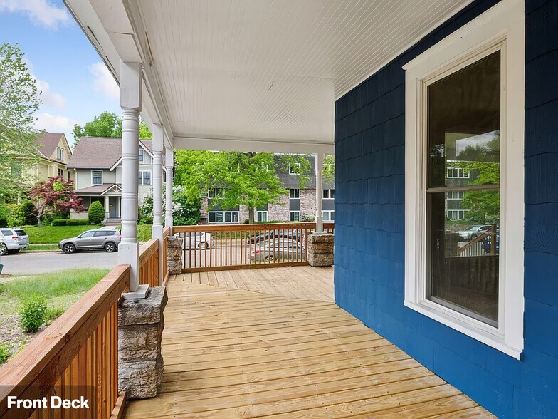 Front Deck - 2613 Bryant Ave S