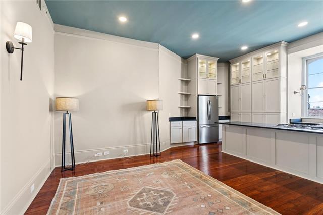 Building Photo - 632 Esplanade Ave