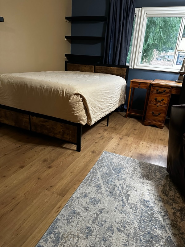 Building Photo - 494 Nicolas Rd