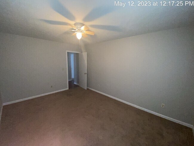 Building Photo - 6951 Calamar Dr