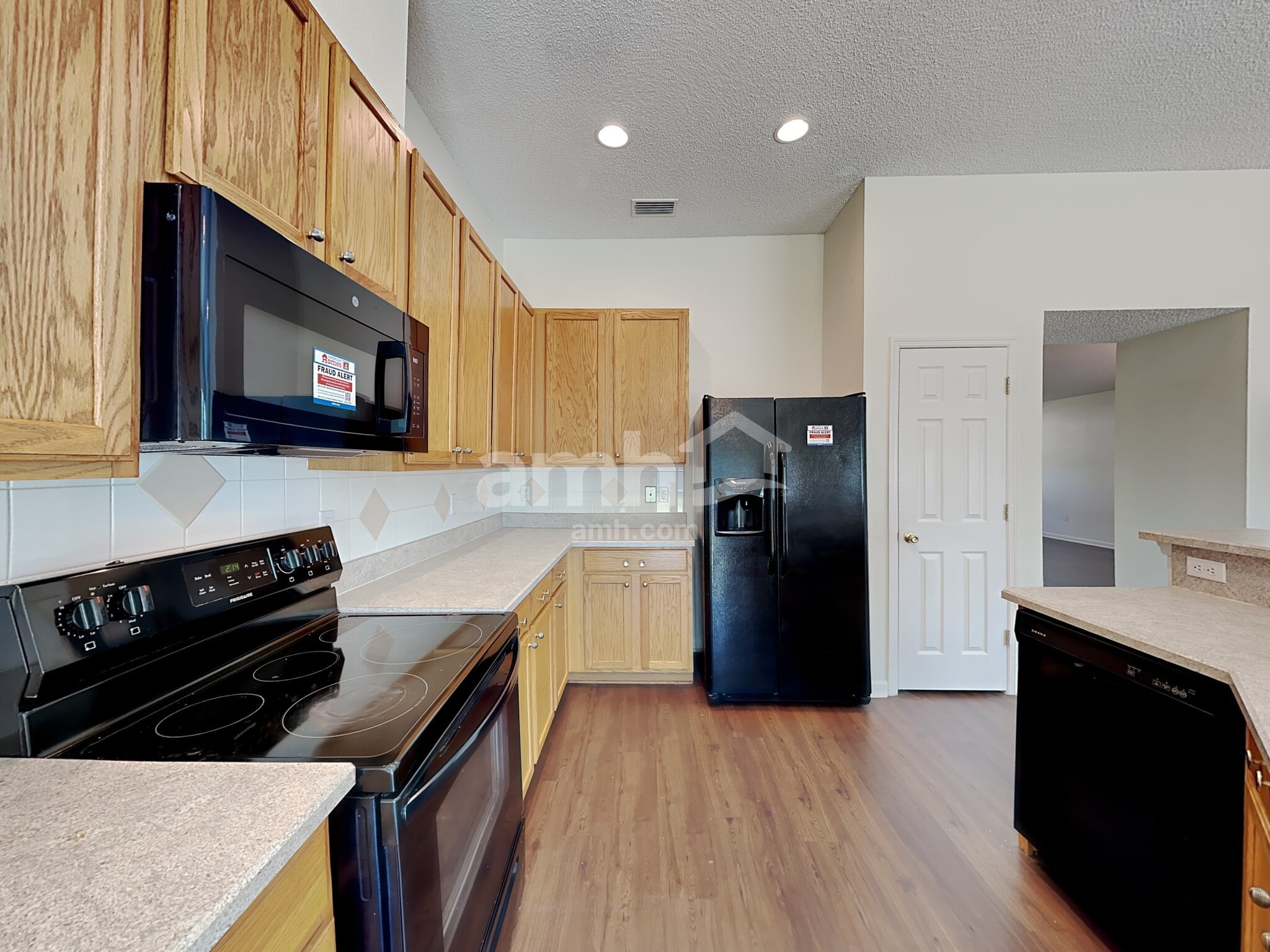 Building Photo - 766 Martin Lakes Dr E