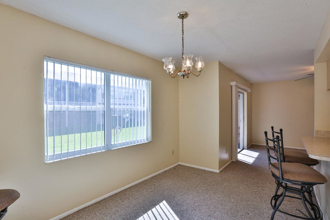 Building Photo - 417 Banana Cay Dr