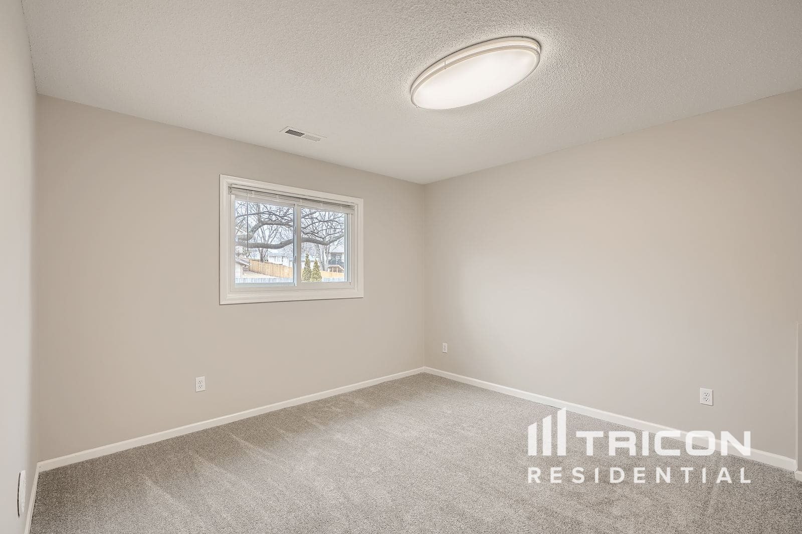 Building Photo - 1814 Lacota Ln