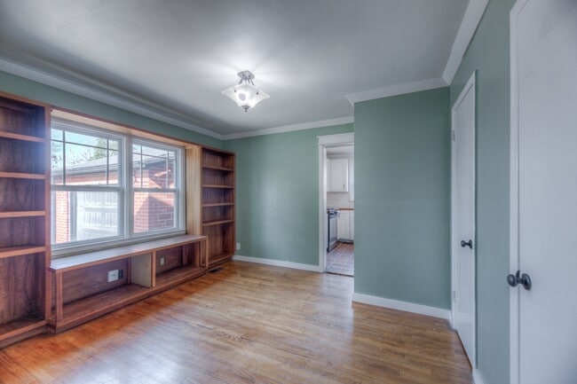 Building Photo - 1223 E 31st St