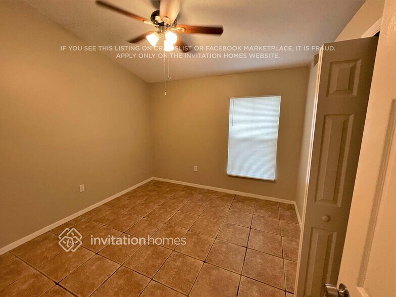 Building Photo - 6234 White Clover Cir