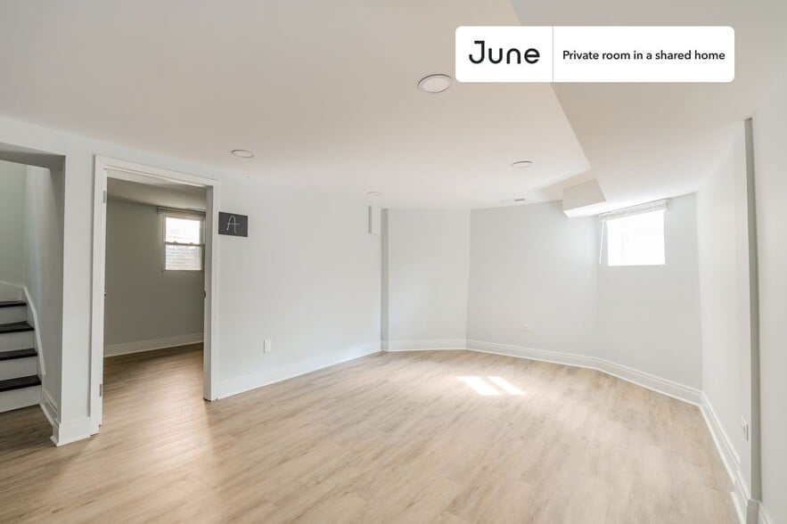 Building Photo - Room in Shared 4 bed/2 bath home