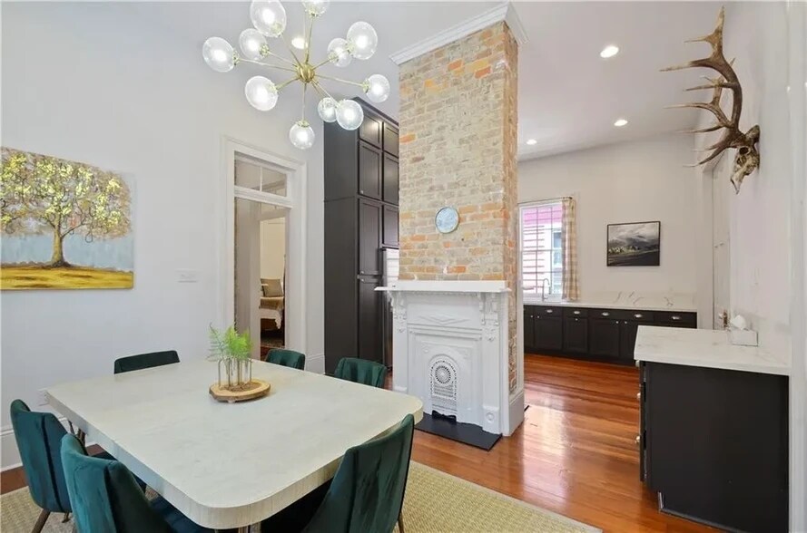 Building Photo - 435 Bouny St