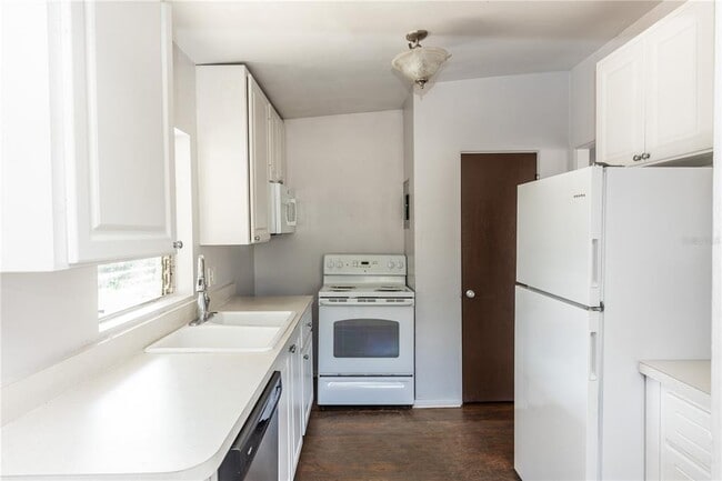 Building Photo - 4726 Abaca St