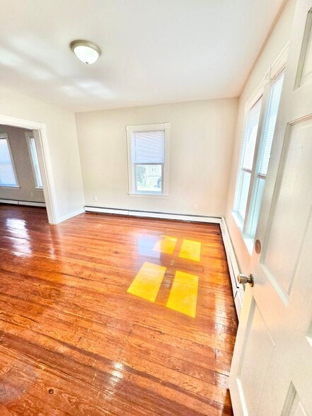 Building Photo - 53 Sisson St