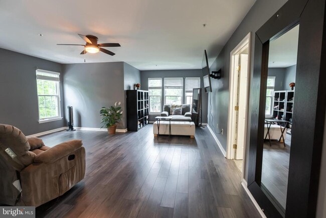 Building Photo - 6004 Glenn Station Ct