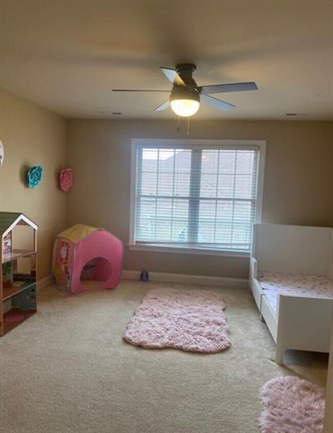 Building Photo - Coming Soon - Immaculate 4-BR Rental in Desirable Whitworth Farms! **FENCED YARD**