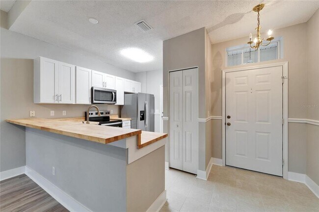 Building Photo - 1032 Radison Ave