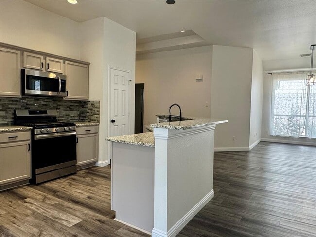 Building Photo - 5615 Taylorcrest Dr
