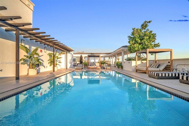 Building Photo - 4220 Laguna St