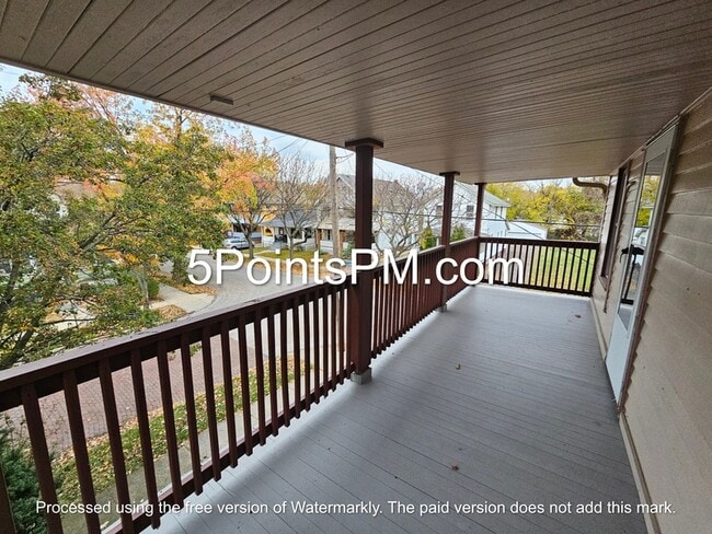 Primary Photo - 379 E 162nd St