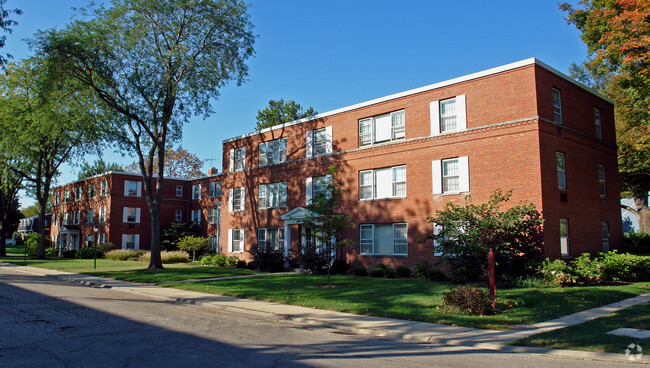 Building Photo - Georgian Court Apartments