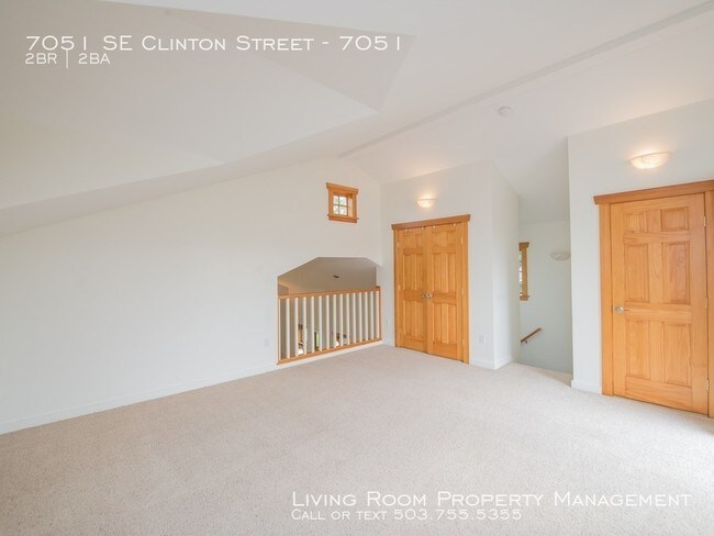 Building Photo - 7051 SE Clinton St