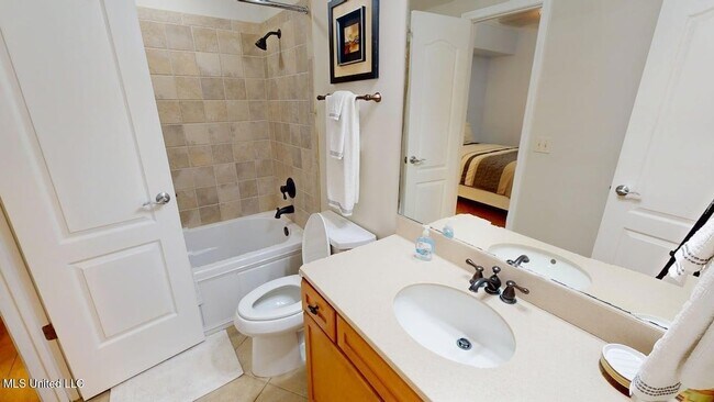 Building Photo - 1200 Beach Dr