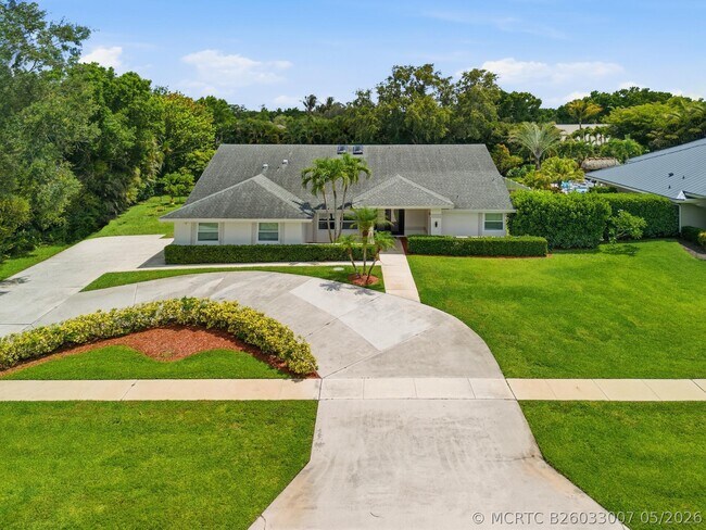 Building Photo - 15600 Rolling Meadows Cir