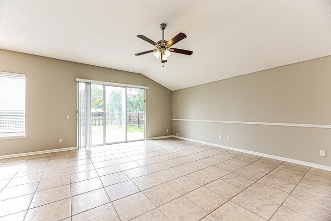 Building Photo - 301 N Lake Cunningham Ave