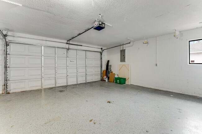 Building Photo - Charming 3-Bedroom, 2-Bath Home in Palm Coast