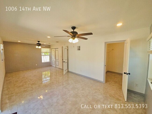 Building Photo - 1006 14th Ave NW