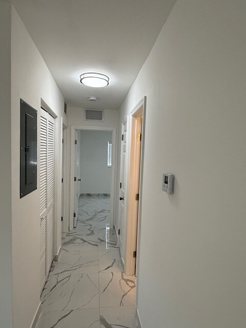 Building Photo - 5962