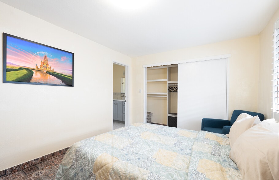 Building Photo - 12212 Buaro St