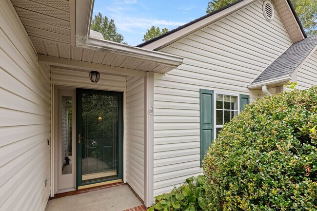 Building Photo - 375 Glensprings Dr