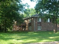 Building Photo - Immaculate Updated 2 Bedroom 1 bath