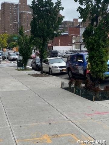 Building Photo - 225 E 138th St