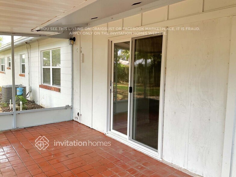 Building Photo - 1627 Bentin Dr S