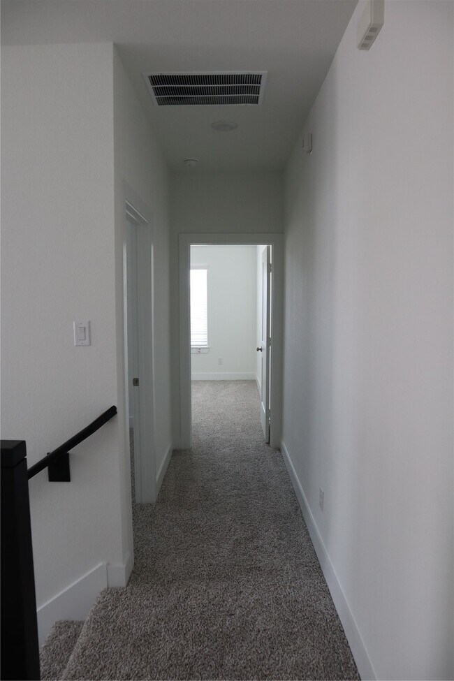 Building Photo - 21114 Garden Palm Dr