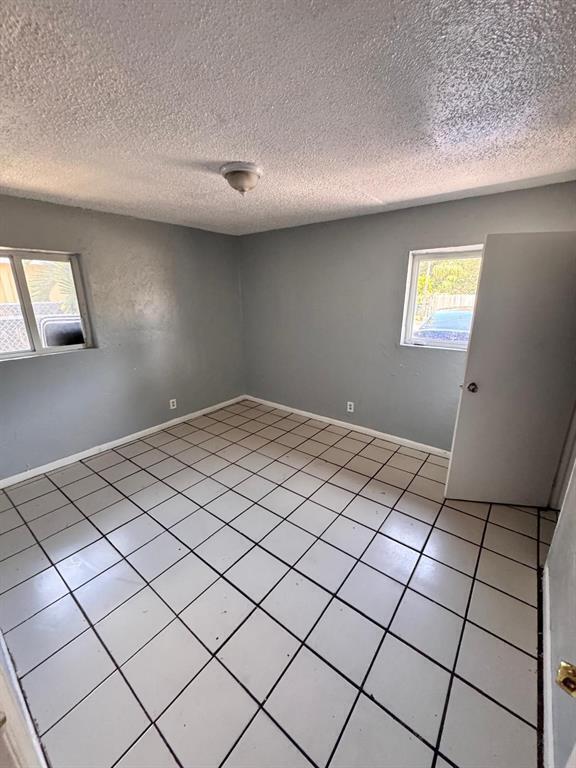 Building Photo - 1132 NW 5th Ct