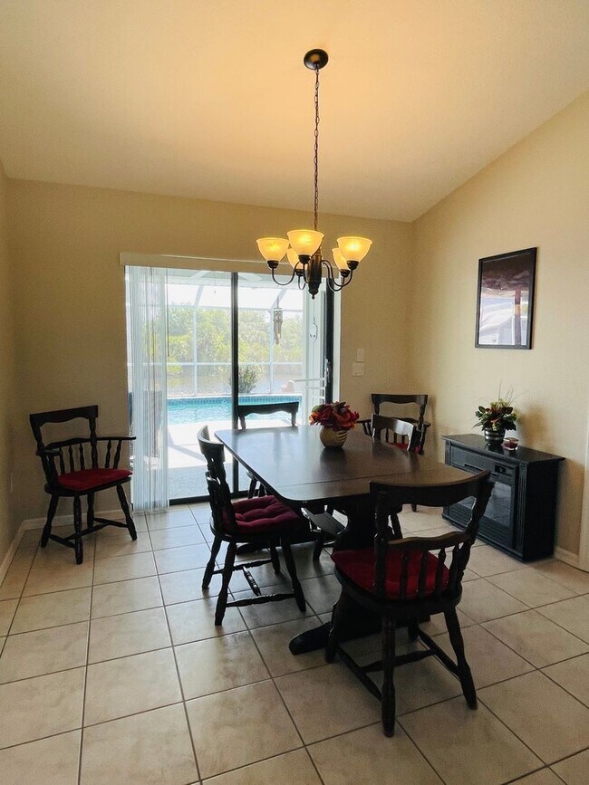 Building Photo - SOUTH GULF COVE-WATERFRONT POOL HOME!