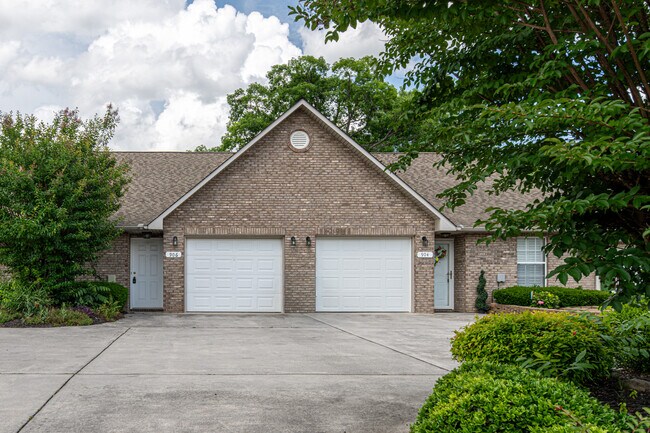 Building Photo - 906 Mercer Dr