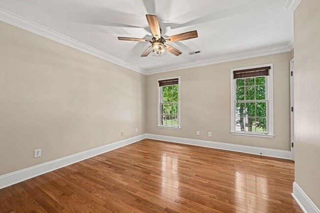 Building Photo - 10403 Persimmon Creek Dr