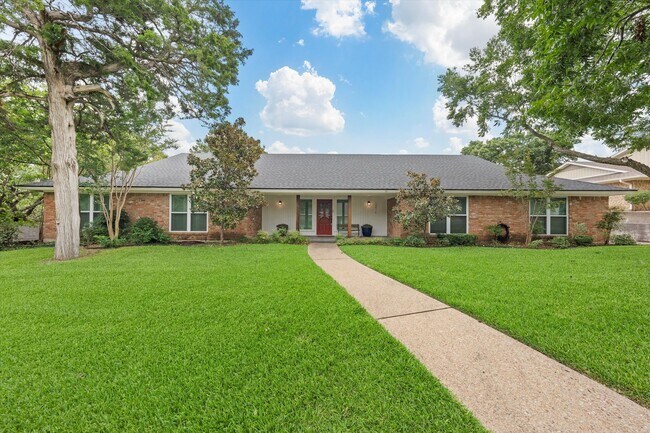 Primary Photo - 10014 Burgundy Ln