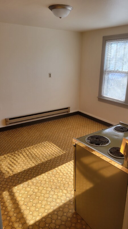 Building Photo - 2031 3rd St